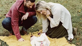 Τα παιδιά έχουν ανάγκη τη σωματική επαφή που επιβεβαιώνει το «σ’ αγαπώ»