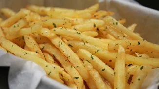 Πώς θα φτιάξεις τις τέλειες τηγανητές πατάτες