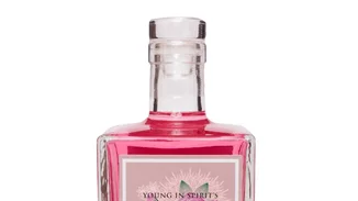 Όσο πίνεις ομορφαίνεις! Υπόσχεται αυτό το ποτό αιώνια ομορφιά;