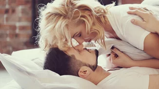 Σε ποια ηλικία άντρες και γυναίκες φτάνουν στο σεξουαλικό τους peak