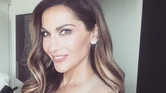 Δέσποινα Βανδή | Ανοίγει φύλλο για σπανακόπιτα για χατήρι του γιου της!