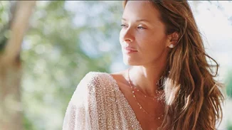 Perfect bride: 5 λόγοι που η Anita Brand ήταν η πιο ωραία νύφη που έχουμε δει τα τελευταία χρόνια