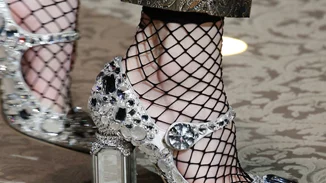 Με αυτόν τον τρόπο θα αποφύγεις τις πληγές την πρώτη φορά που θα φορέσεις κλειστά παπούτσια μετά το καλοκαίρι