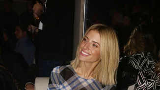 Ευαγγελία Αραβανή | Πάντα στο πλευρό του αγαπημένου της Νίκου Οικονομόπουλου