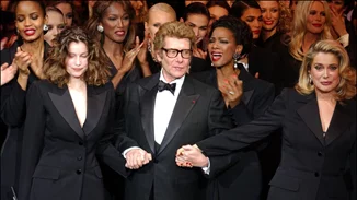 O οίκος Christie's πουλά σε δημοπρασία Yves Saint Laurent κομμάτια της Catherine Deneuve