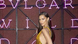 Ο οίκος Bvlgari και η Bella Hadid συνεργάζονται για ένα νέο άρωμα. Δεν έχεις περιέργεια να το μυρίσεις;