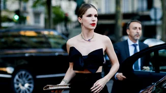 Ευγενία Νιάρχου | Φωτογραφήθηκε για την Vogue φορώντας το θρυλικό περιδέραιο της Μαρίας Αντουανέτας