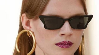 Τα πιο extra beauty looks που λατρέψαμε από τις πασαρέλες των Εβδομάδων Μόδας