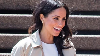 Η σωσίας της Meghan Markle βρέθηκε και φυσικά εξαργυρώνει την απίστευτη ομοιότητά της με τη δούκισσα