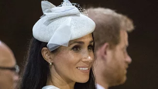 Meghan Markle | Η εντυπωσιακή total white εμφάνιση της στα νησιά Φίτζι