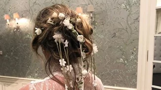 Το νυφικό beauty look της Αθηνάς Οικονομάκου: Οι λεπτομέρειες και τα δικά μας σχόλια