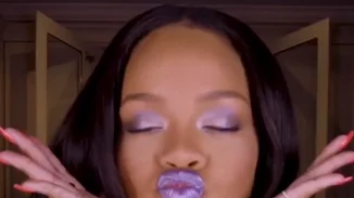 Άλλο ένα beauty tutorial από την Rihanna που αξίζει να δεις