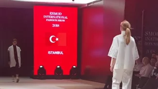 Αυτή η γάτα περπάτησε σε fashion show και έκλεψε την παράσταση