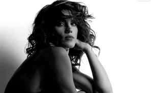 Τι τρώει η Μαίρη Συνατσάκη σε μία μέρα; Αυτό είναι το διατροφικό της πρόγραμμα