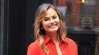 Chrissy Teigen | Φωτογραφήθηκε για την Vogue μαζί με τα παιδιά της