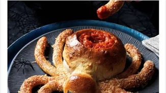 Halloween 2018 | Οι celebrities που έδωσαν το παρών στο πάρτι της Cindy Crawford