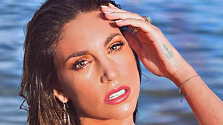 Δες το look της Αθηνάς Οικονομάκου στο pre-wedding party της