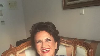 Άλκηστις Πρωτοψάλτη | Η σπάνια φωτογραφία με τη Βίκυ Μοσχολιού