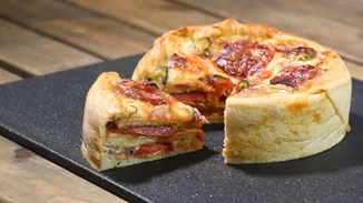 Πώς θα φτιάξεις εύκολα και γρήγορα cake πίτσας!