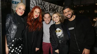 «Συμμορία των 5» | Οι λαμπερές παρουσίες στην πρεμιέρα της παράστασης