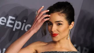 Η Olivia Culpo είναι το beauty icon που θέλουμε να χαζεύουμε