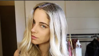 Δούκισσα Νομικού | Αποχαιρετά το Φθινόπωρο με μια νέα αλλαγή στα μαλλιά της