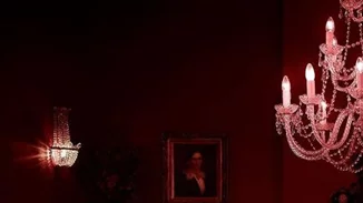 Τα εκκεντρικά Χριστούγεννα του οίκου Burberry: η καμπάνια ολοκληρώθηκε