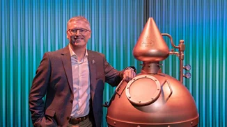 Terry Fraser | O άνθρωπος πίσω από κάθε μπουκάλι Tanqueray που φτάνει στο ποτήρι μας, μιλάει αποκλειστικά στη Miss Bloom