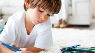 H πρωτιά στους βαθμούς «μετρά» στο σχολικό περιβάλλον, αλλά όχι στην αληθινή ζωή