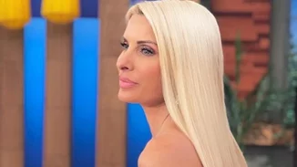 Ελένη Μενεγάκη | Αποκαλύπτει on air τα μυστικά του μακιγιάζ της