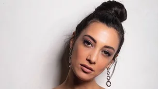 Ευγενία Σαμαρά | Μας δείχνει την κούκλα μητέρα της