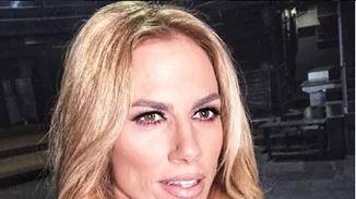 Ντορέττα Παπαδημητρίου | Η απρόσμενη επίσκεψη στο καμαρίνι της