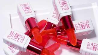 Το νέο LIPS FOR LIFE LIPSTICK δεν είναι απλά ένα κραγιόν!