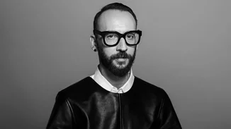 Huge News: Ο Νικόλας Βιλλιώτης άνοιξε το δικό του κομμωτήριο!