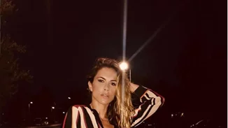 Η Ντορέττα Παπαδημητρίου στόλισε το σπίτι της και ποζάρει με την οικογένεια και τις φίλες της