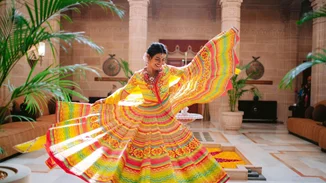 H Priyanka Chopra παντρεύτηκε με νυφικό εμπνευσμένο από το Bollywood