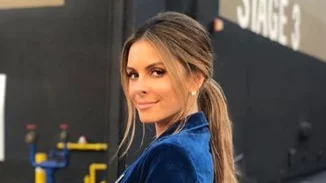 Maria Menounos | Φόρεσε το πιο χριστουγεννιάτικο outfit σε φιλανθρωπική εκδήλωση