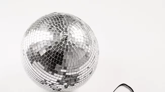 Time to shine! Η BSB έχει τα πιο ωραία ρούχα για να κάνεις την τέλεια party εμφάνιση