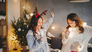 Τα καλύτερα χριστουγεννιάτικα τραγούδια των παιδικών μας χρόνων!