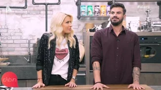 Ελένη Μενεγάκη | Έκανε πρόταση στον Άκη Πετρετζίκη on air!