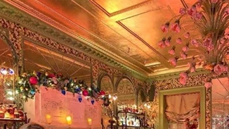 Μαίρη Συνατσάκη - Ντορέττα Παπαδημητρίου | Επισκέφθηκαν το πιο ιστορικό prive club του Λονδίνου