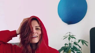 Μαίρη Συνατσάκη | Μοιράστηκε βίντεο με τον σύντροφό της να τραγουδάει