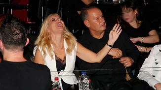 Μαρία Μπεκατώρου - Αντώνης Αλεβιζόπουλος | Full in love σε βραδινή τους έξοδο λίγο πριν την πρεμιέρα του YFSF