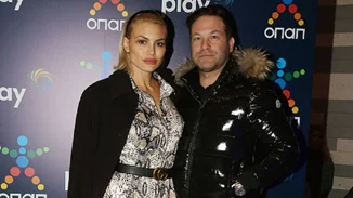 Αλεξάνδρα Παναγιώταρου | Το διάφανο top και οι τρυφερές στιγμές με τον σύζυγο, στην τοποθεσία Acro