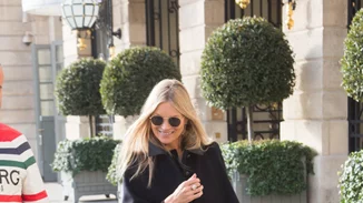 Οι celebrities δωρίζουν ένα αγαπημένο ζευγάρι παπούτσια και εσύ μπορείς να το αποκτήσεις