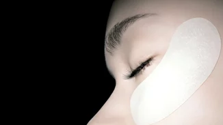 Αυτό είναι το μόνο πράγμα που πρέπει να κάνεις στα μάτια σου για να απαλλαγείς από ρυτίδες, λεπτές γραμμές και κούραση