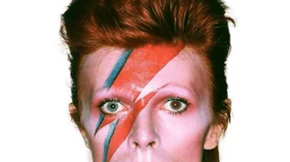 Ο γιος του David Bowie, Dunkan, τιμά τον πατέρα του