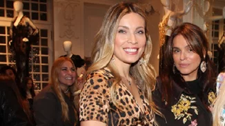 Μαριέττα Χρουσαλά | Στο fashion show της Σίλιας Κριθαριώτη (φορώντας Celia Kritharioti)