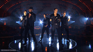 Backstreet Boys | Η επική εμφάνισή τους μεταμφιεσμένοι σε... κότες