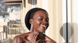 Κι όμως η Lupita Nyong'o φόρεσε στις Χρυσές Σφαίρες πέδιλα των 40 ευρώ